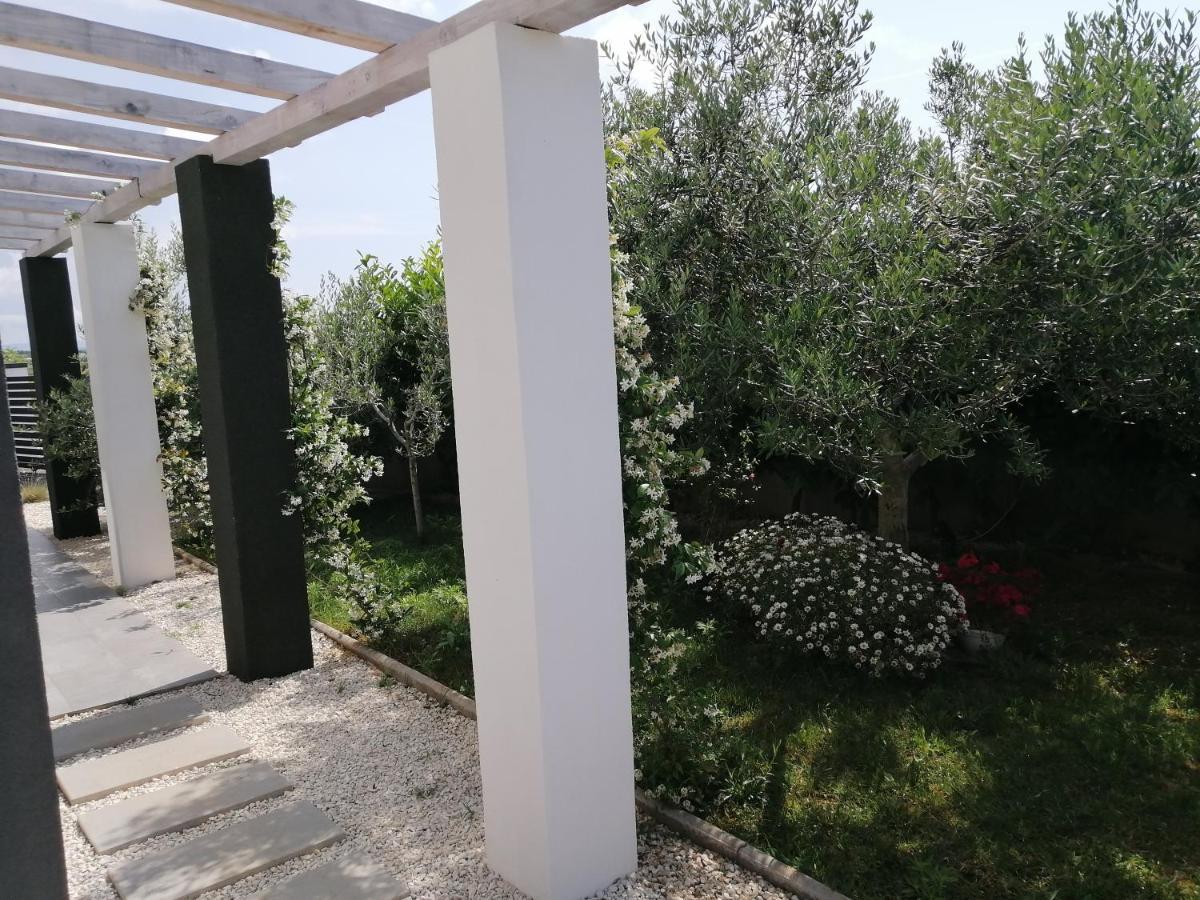 Elena Villa Pomer Exterior foto