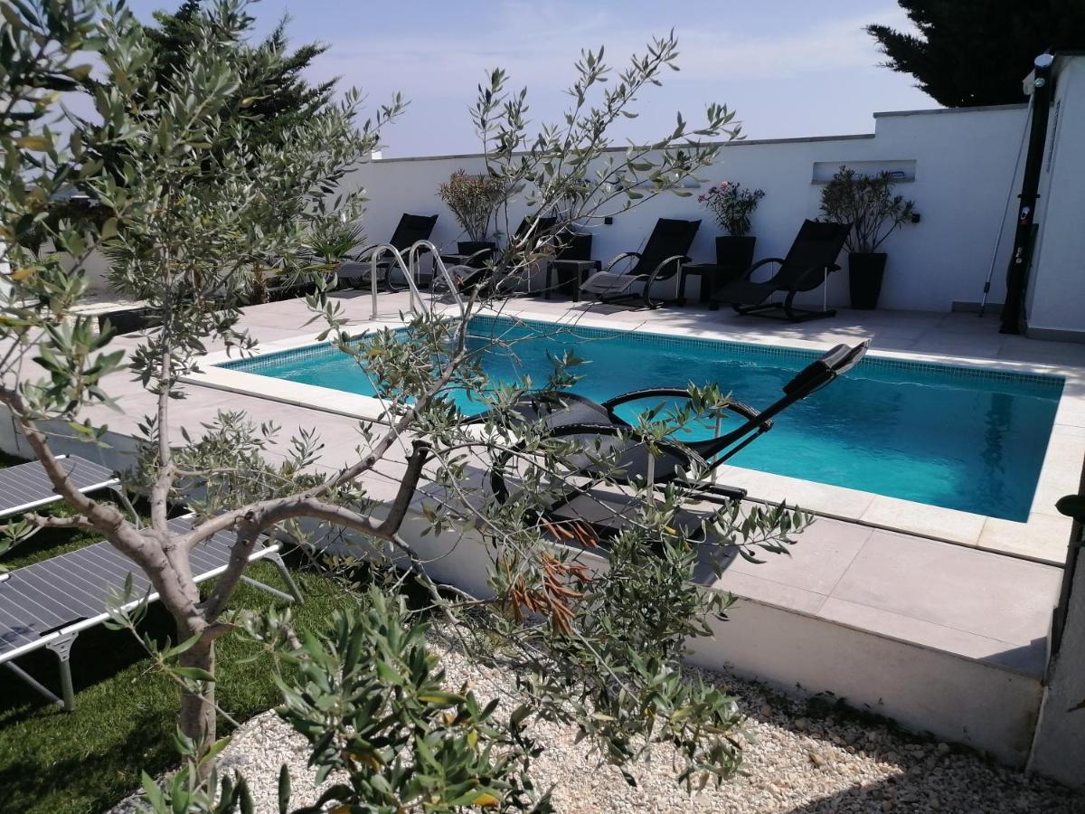 Elena Villa Pomer Exterior foto